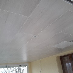 Plafond lambris PVC + Spots